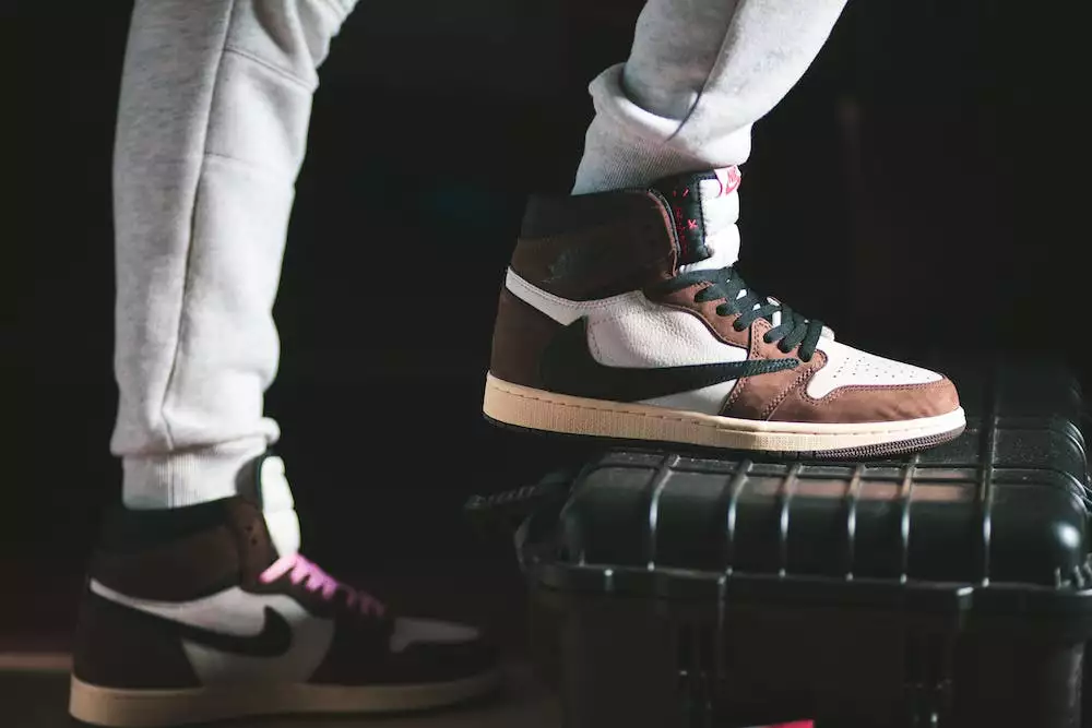 Jordan 1 Low